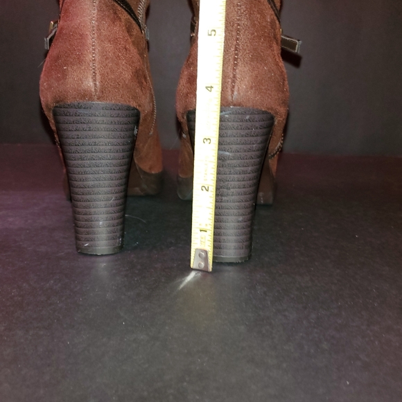 🤎Beautiful Brown Faux Suede Knee High Boots 🤎 - Picture 8 of 10